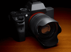 الكاميرات الاحترافية